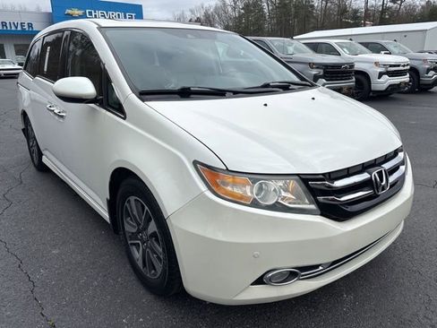 Used 2015 Honda Odyssey Touring Elite image 2