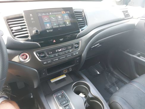 Used 2022 Honda Pilot TrailSport image 21