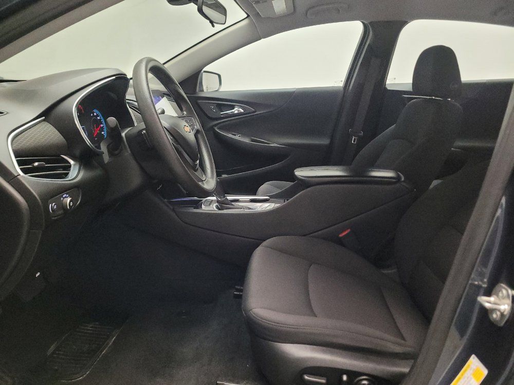 Used 2020 Chevrolet Malibu LT FWD image 17