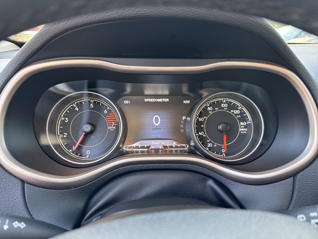 Used 2016 Jeep Cherokee Limited AWD/4WD image 28