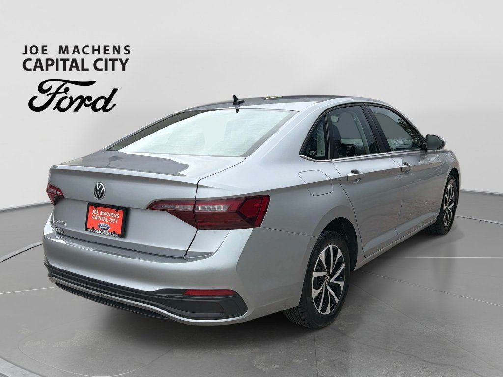 Used 2024 Volkswagen Jetta S FWD image 5