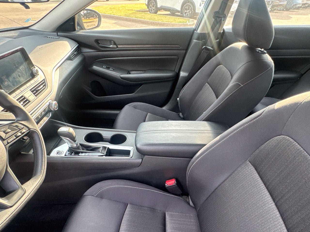 Certified 2025 Nissan Altima 2.5 S FWD image 41