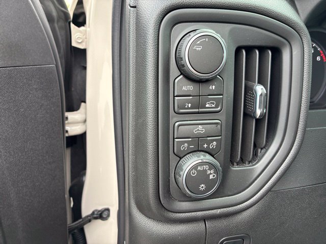 Certified 2026 Chevrolet Silverado 1500 Custom AWD/4WD image 22