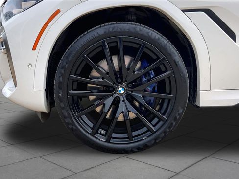 Used 2021 BMW X6 M50i w/ Premium Package AWD/4WD image 11