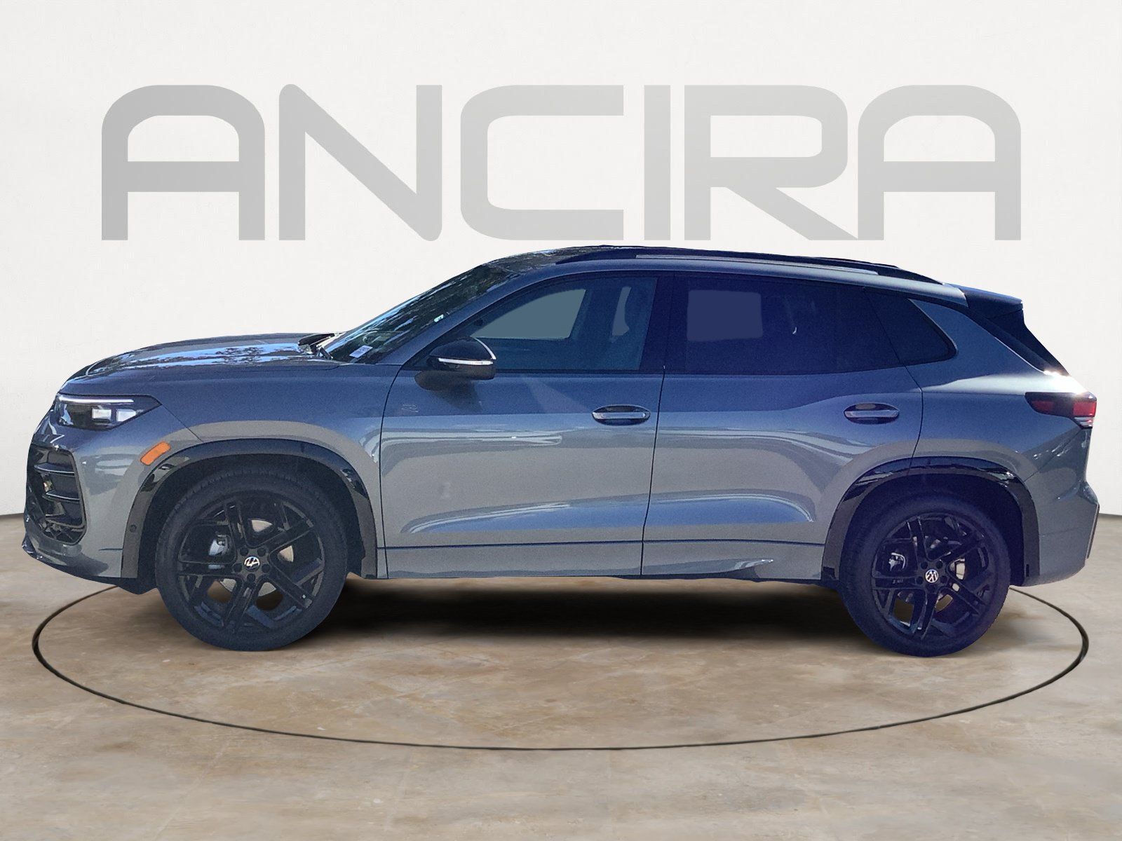 New 2026 Volkswagen Tiguan SE R-Line FWD image 5