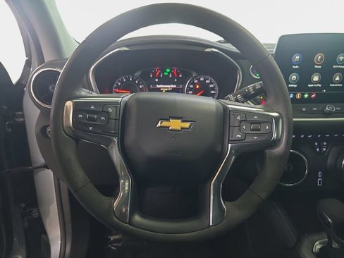 Used 2025 Chevrolet Blazer LT FWD image 19