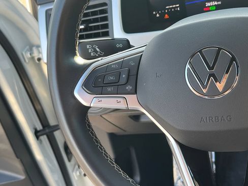 Used 2023 Volkswagen Atlas Cross Sport SE FWD image 33