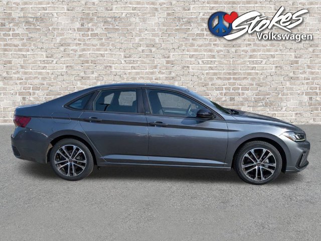 Certified 2025 Volkswagen Jetta Sport FWD image 3