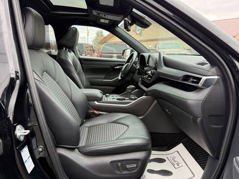 Used 2021 Toyota Highlander XSE image 24