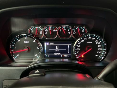 Used 2018 Chevrolet Silverado 1500 LT w/ All Star Edition image 3