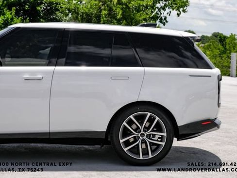 New 2026 Land Rover Range Rover SE AWD/4WD image 13