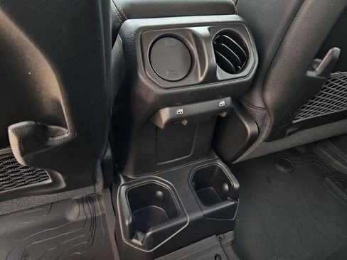 New 2026 Jeep Gladiator Sport AWD/4WD image 10