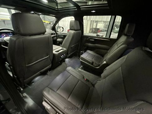 Used 2026 Chevrolet Suburban Z71 w/ Comfort Package image 22