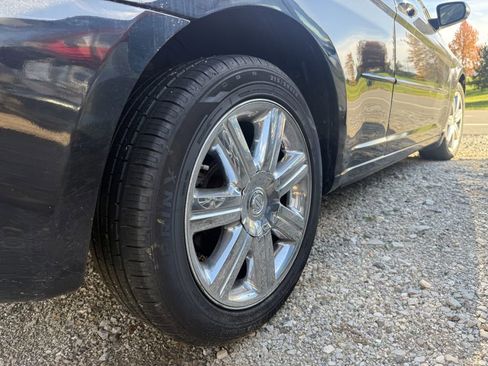 Used 2010 Chrysler Sebring Limited image 11