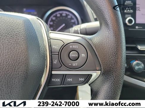 Used 2022 Toyota Camry LE FWD image 25