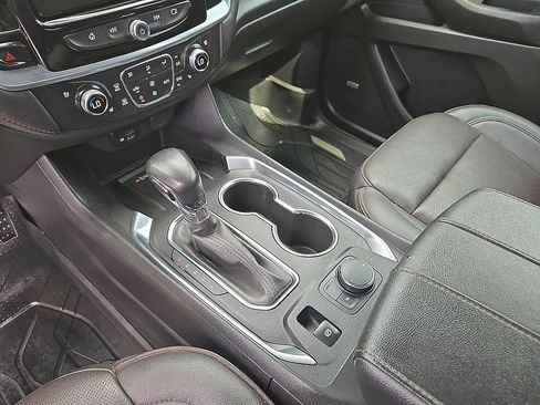 Used 2022 Chevrolet Traverse High Country FWD image 20