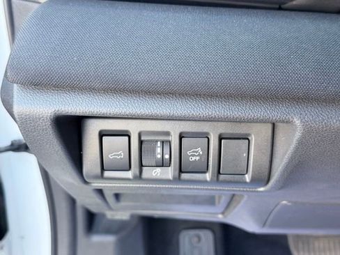 Used 2022 Subaru Outback Premium image 21