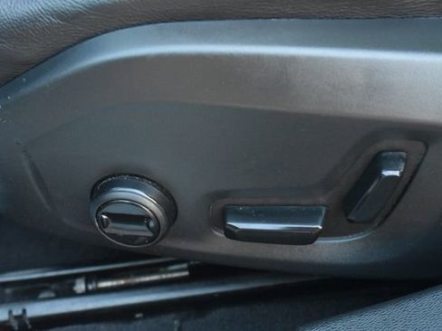 Used 2022 Volvo S60 B5 Momentum w/ Premium Package image 25