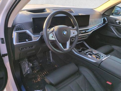 Certified 2026 BMW X7 xDrive40i AWD/4WD image 10