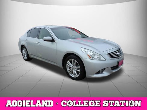 Used 2013 INFINITI G37 x Sedan w/ Premium Pkg AWD/4WD image 3
