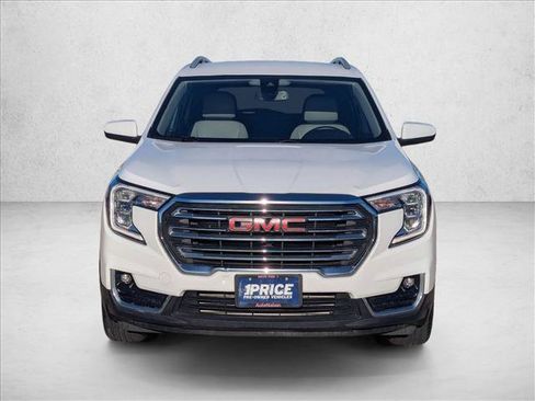 Used 2023 GMC Terrain SLT image 2