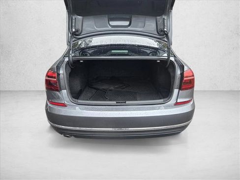 Used 2017 Volkswagen Passat 1.8T SE image 7