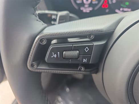 Used 2025 Porsche 911 Carrera 4 GTS image 31