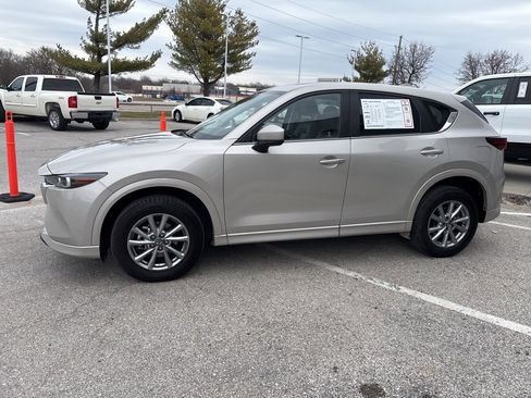 Used 2025 MAZDA CX-5 AWD 2.5 S w/ Preferred Package image 12