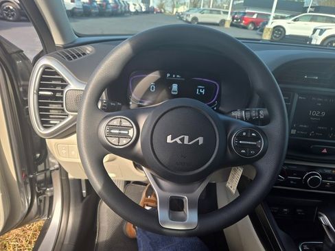New 2025 Kia Soul LX image 16