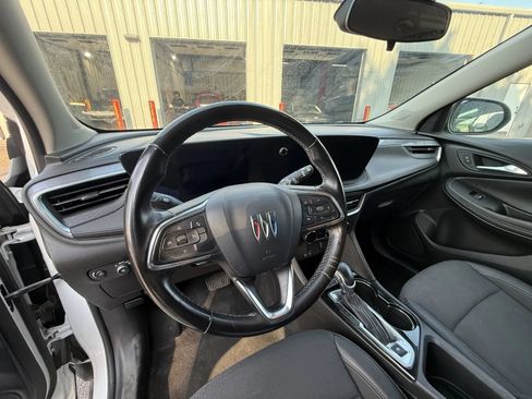 Used 2024 Buick Encore GX Preferred FWD image 7