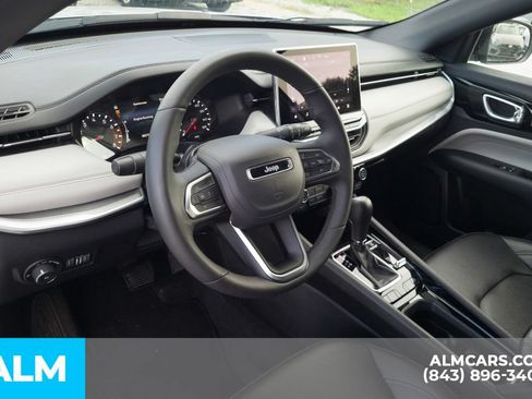 Used 2025 Jeep Compass Limited AWD/4WD image 6