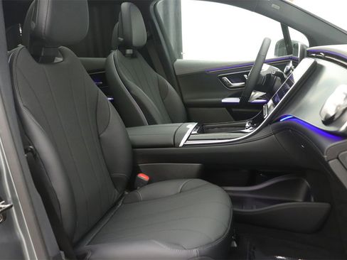 Used 2026 Mercedes-Benz EQE 320 4MATIC SUV image 9