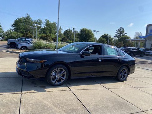 New 2026 Honda Accord EX-L image 5