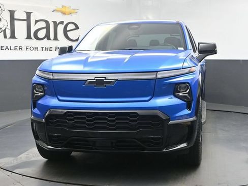 Used 2025 Chevrolet Silverado EV RST w/ LPO, Dark Package RST AWD/4WD image 7
