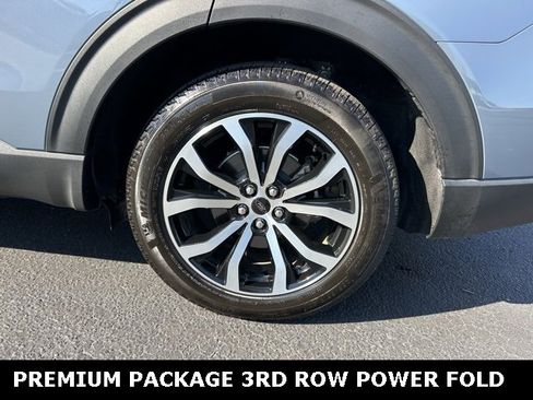 Used 2025 Ford Explorer ST-Line w/ Premium Package image 10