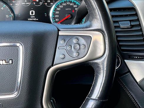 Used 2019 GMC Yukon XL Denali w/ Open Road Package image 18