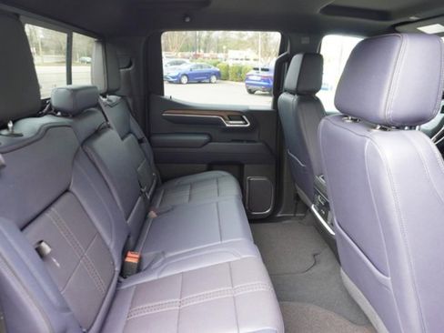 Used 2022 Chevrolet Silverado 1500 High Country w/ Technology Package image 20