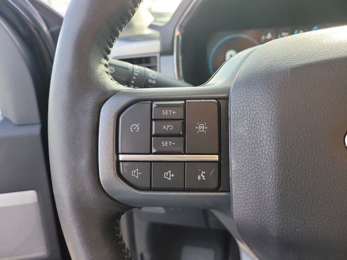 Used 2023 Ford F150 Lariat w/ Trailer Tow Package image 29