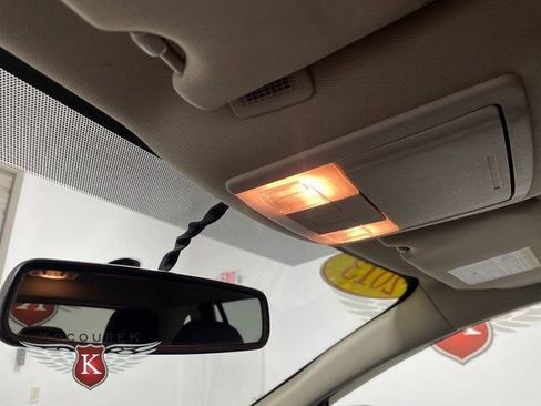 Used 2013 Ford Edge SE image 19