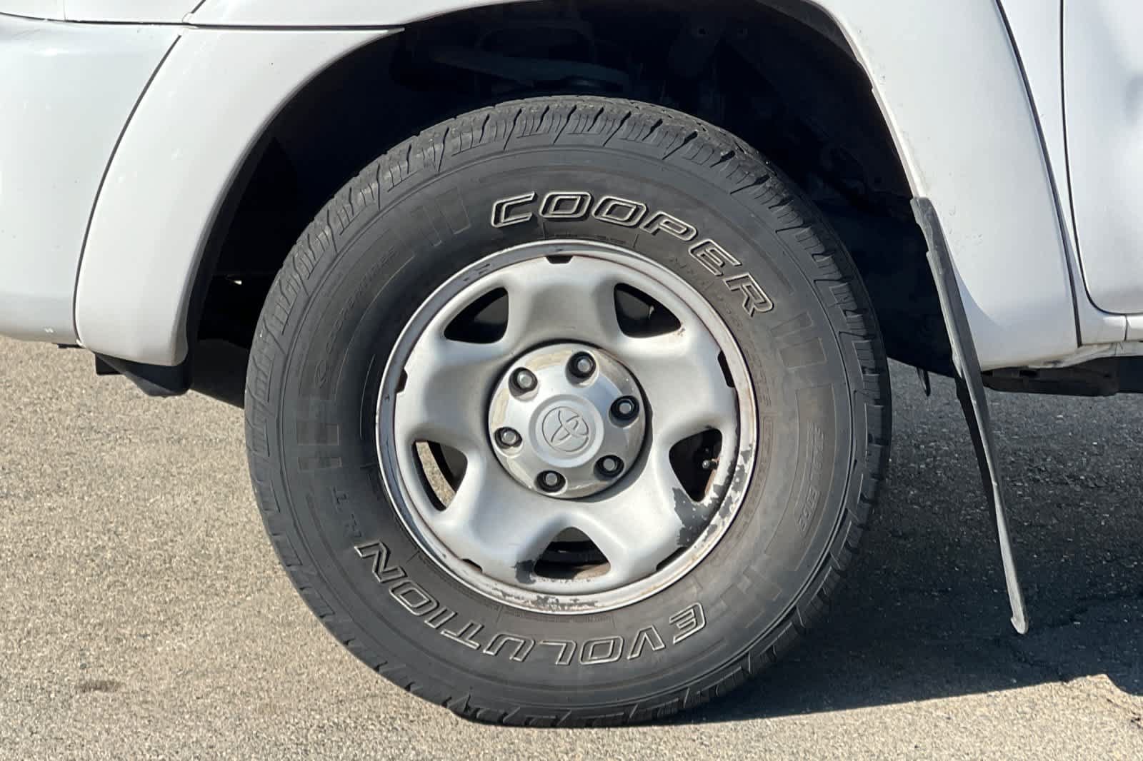 Used 2011 Toyota Tacoma PreRunner w/ SR5 Pkg #2 RWD image 13