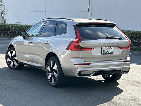 Certified 2025 Volvo XC60 T8 Plus w/ Climate Package image 6