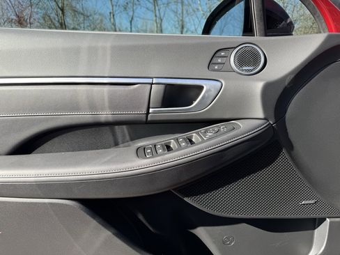 Used 2025 Hyundai Sonata Limited image 27