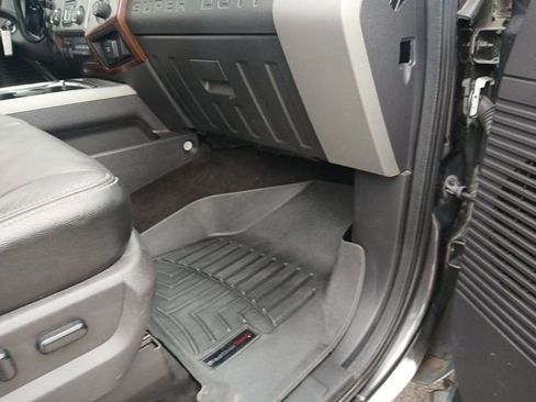 Used 2016 Ford F350 Lariat w/ Lariat Interior Package image 27