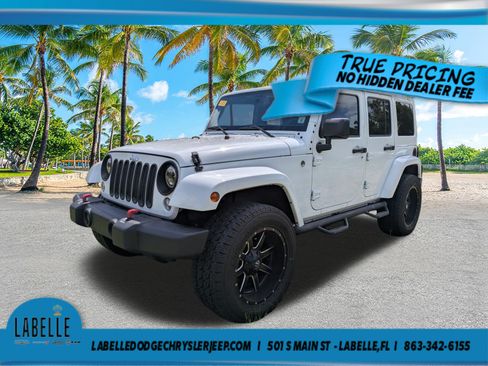 Used 2016 Jeep Wrangler Unlimited Sahara w/ Connectivity Group AWD/4WD image 8