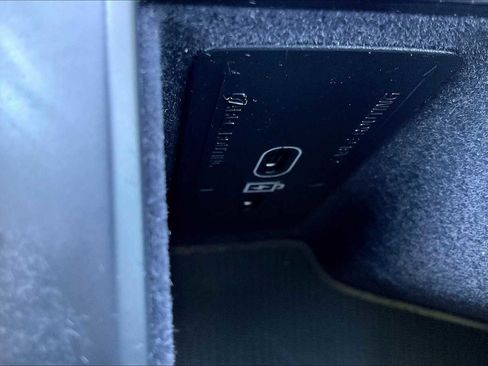 Used 2023 Volvo XC90 T8 Core image 37