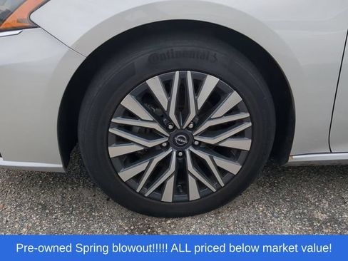 Used 2024 Nissan Altima 2.5 SV FWD image 7