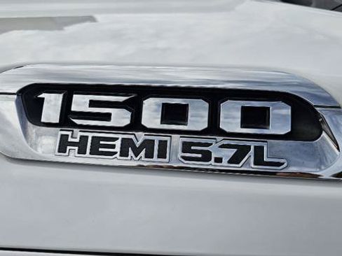 Used 2019 RAM 1500 Big Horn RWD image 10