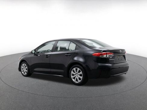 Used 2025 Toyota Corolla LE FWD image 7