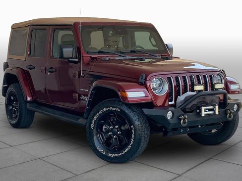 Used 2021 Jeep Wrangler Unlimited Sahara w/ Cold Weather Group AWD/4WD image 3