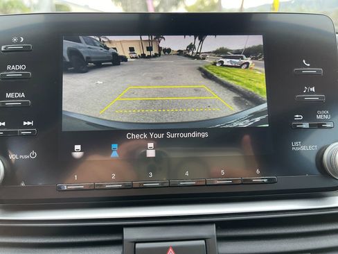 Used 2019 Honda Accord LX image 9